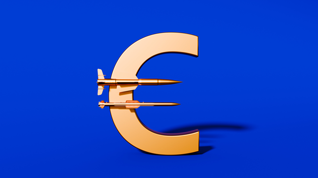 Eurozeichen auf blauen Hintergrund wird durch Raketen durchbohrt